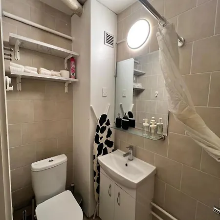 Appartement In Airport Area *